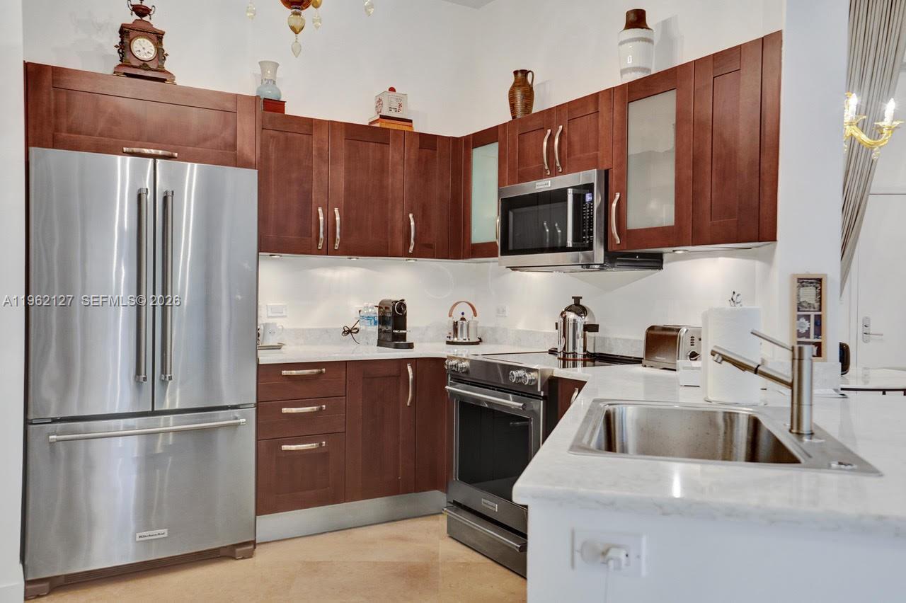20000 E Country Club Dr #112, Aventura FL 33180