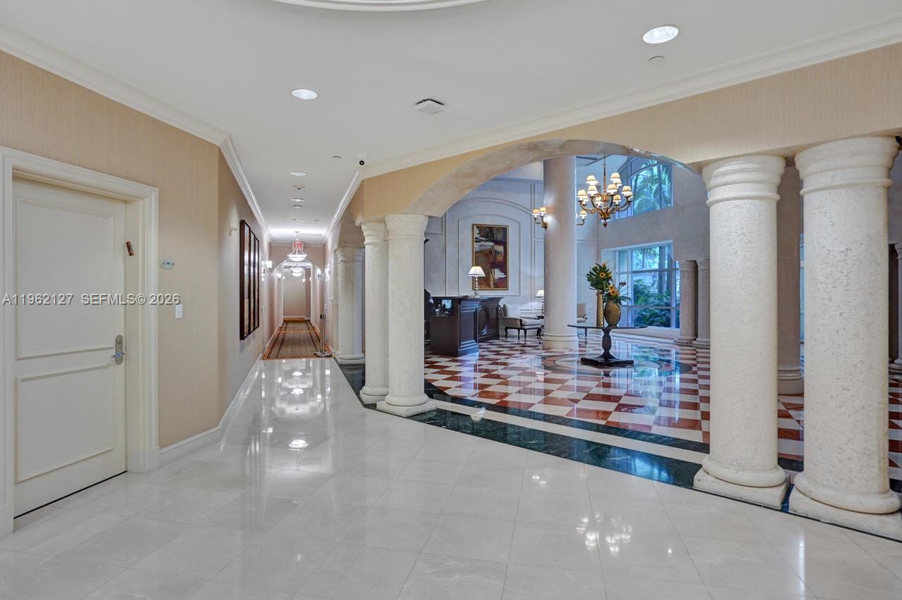 20000 E Country Club Dr #112, Aventura FL 33180