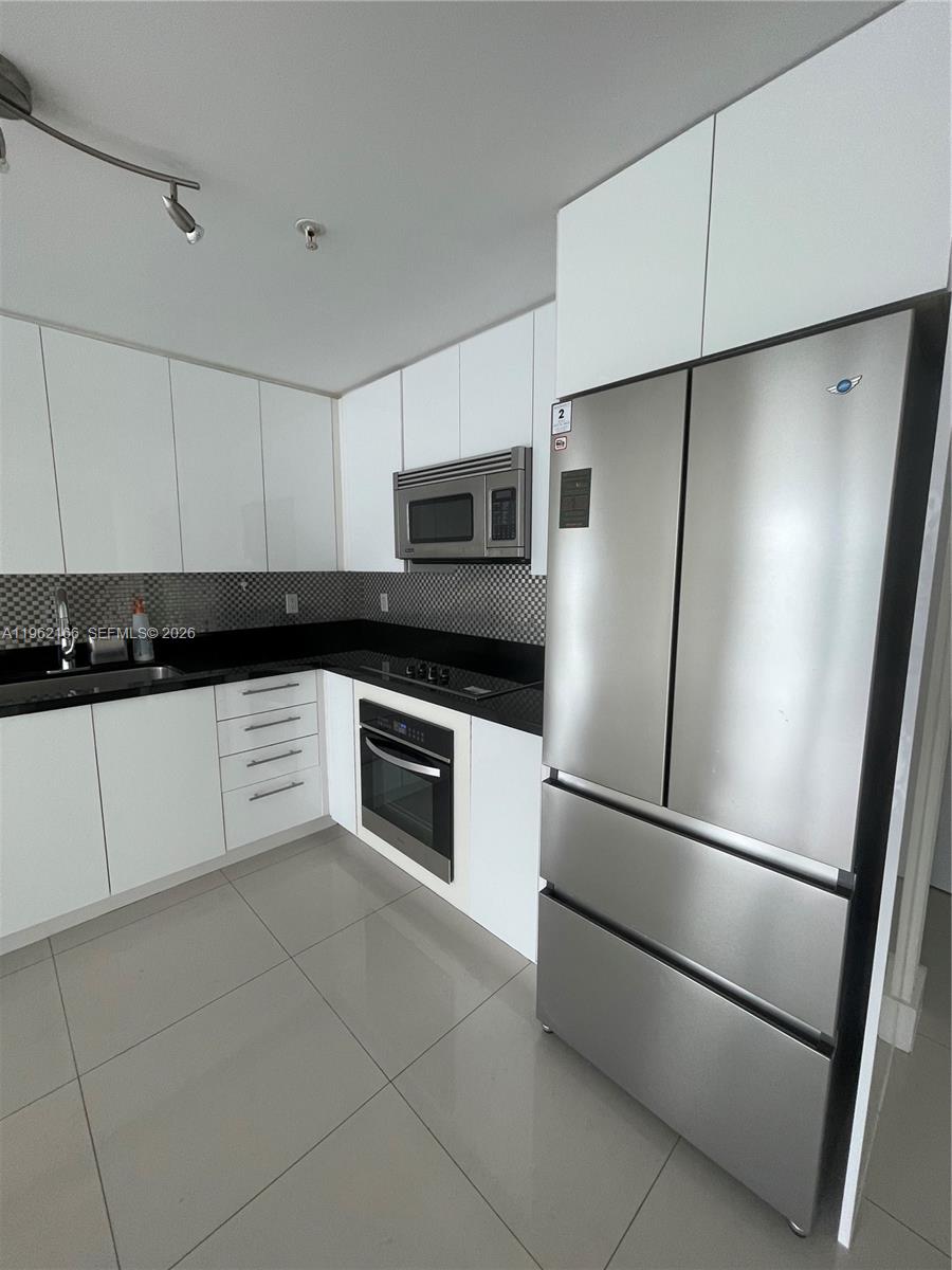 92 SW 3rd St #3203, Miami FL 33130