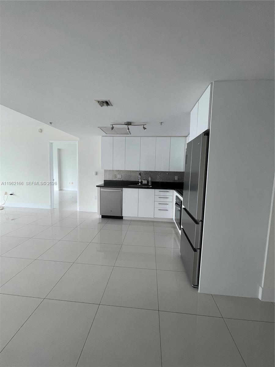 92 SW 3rd St #3203, Miami FL 33130