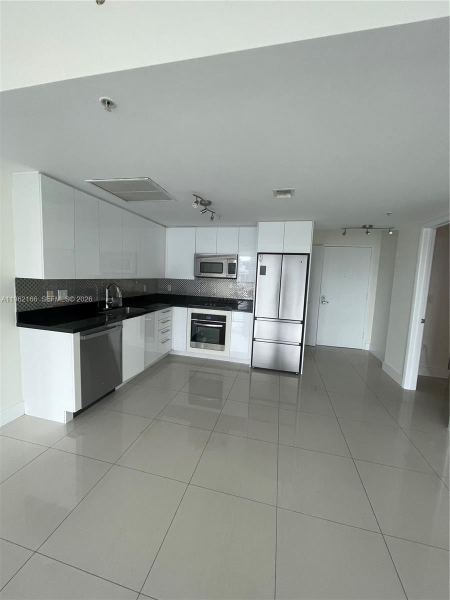 92 SW 3rd St #3203, Miami FL 33130