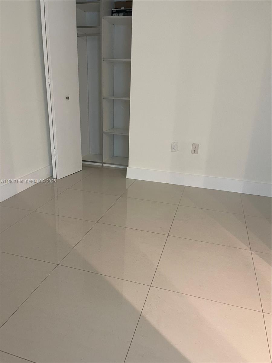 92 SW 3rd St #3203, Miami FL 33130