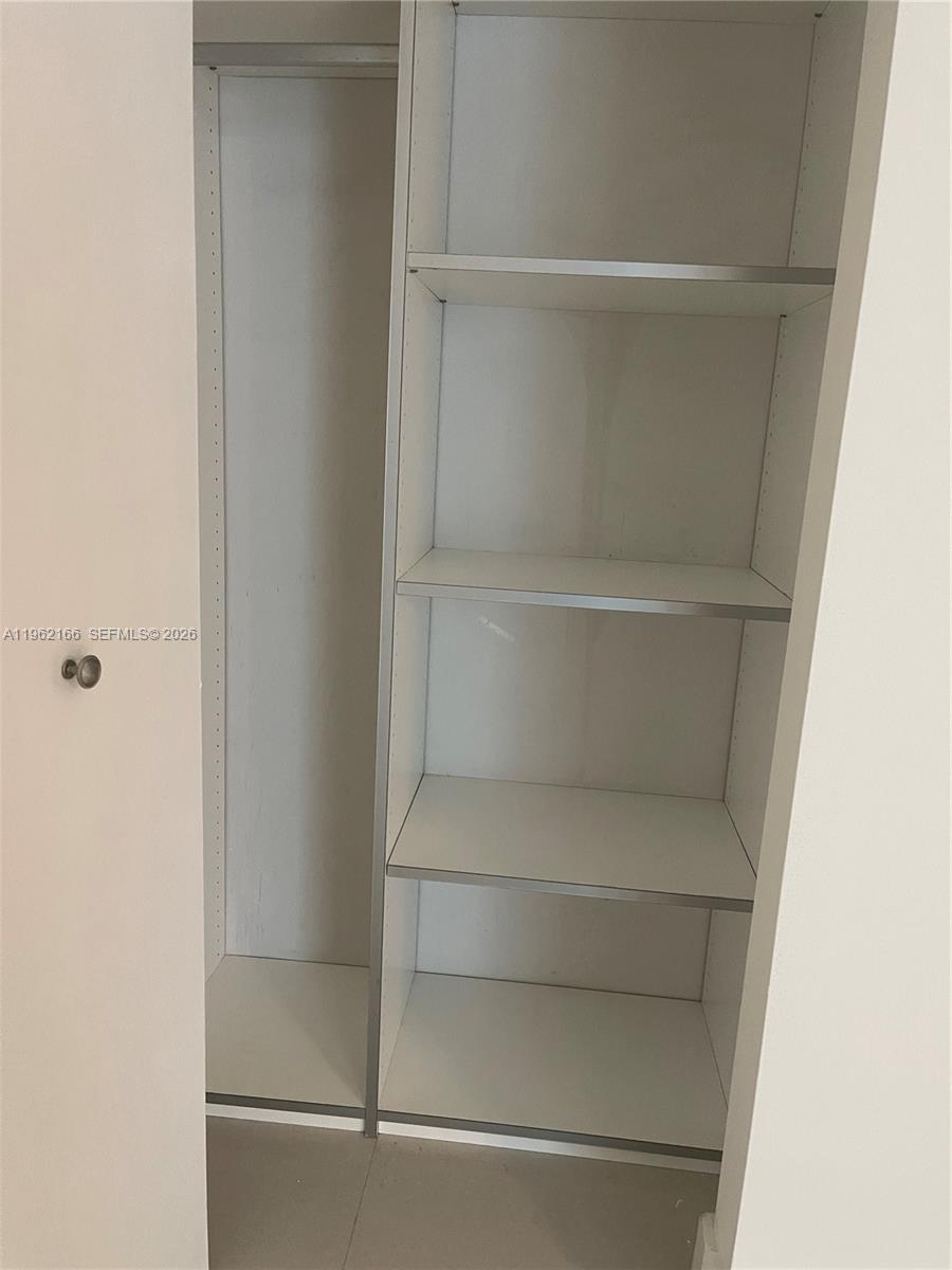 92 SW 3rd St #3203, Miami FL 33130
