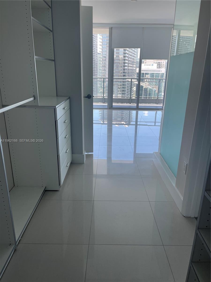 92 SW 3rd St #3203, Miami FL 33130