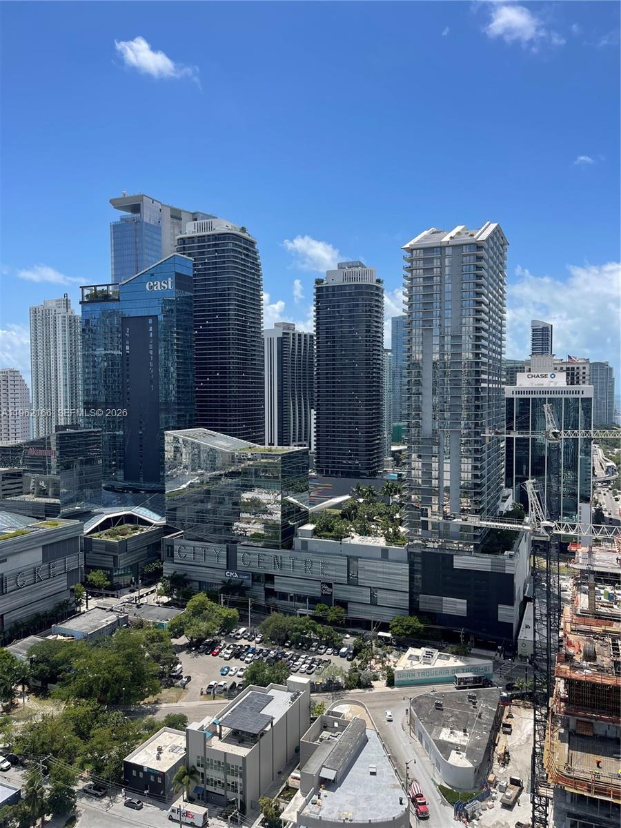 92 SW 3rd St #3203, Miami FL 33130