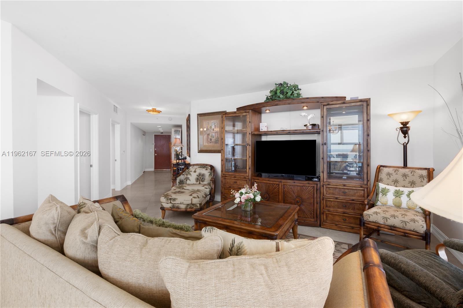 6365 Collins Ave #1901, Miami Beach FL 33141