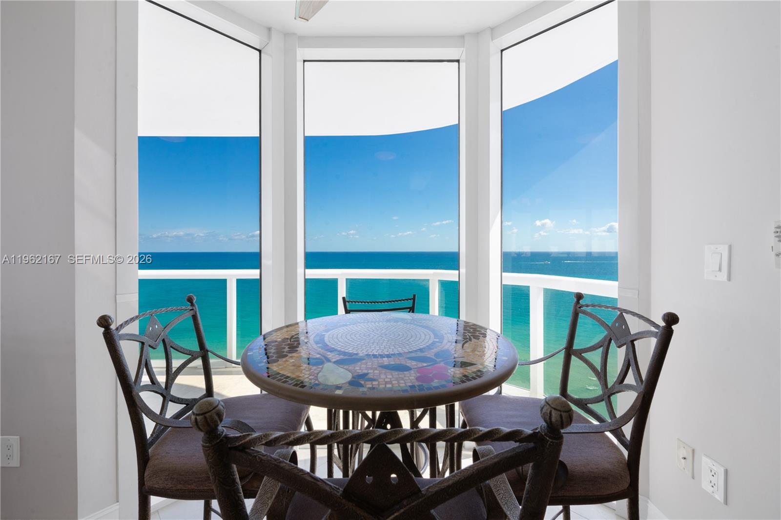 6365 Collins Ave #1901, Miami Beach FL 33141