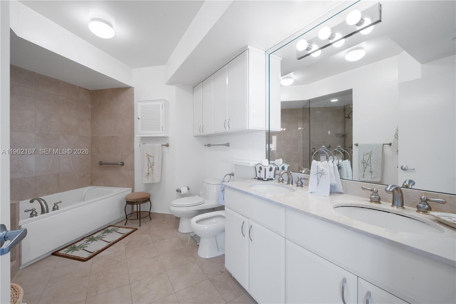 6365 Collins Ave #1901, Miami Beach FL 33141
