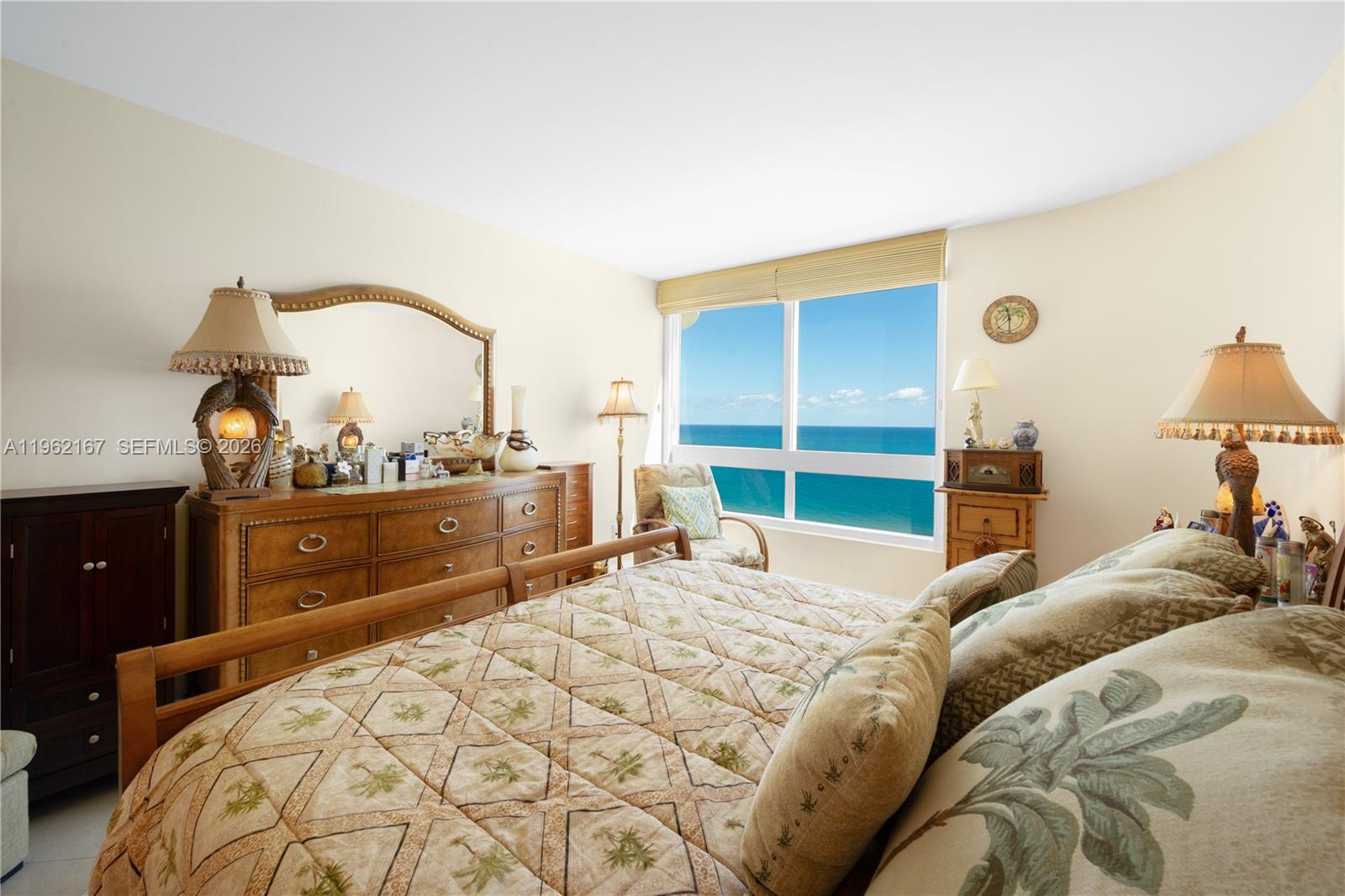 6365 Collins Ave #1901, Miami Beach FL 33141