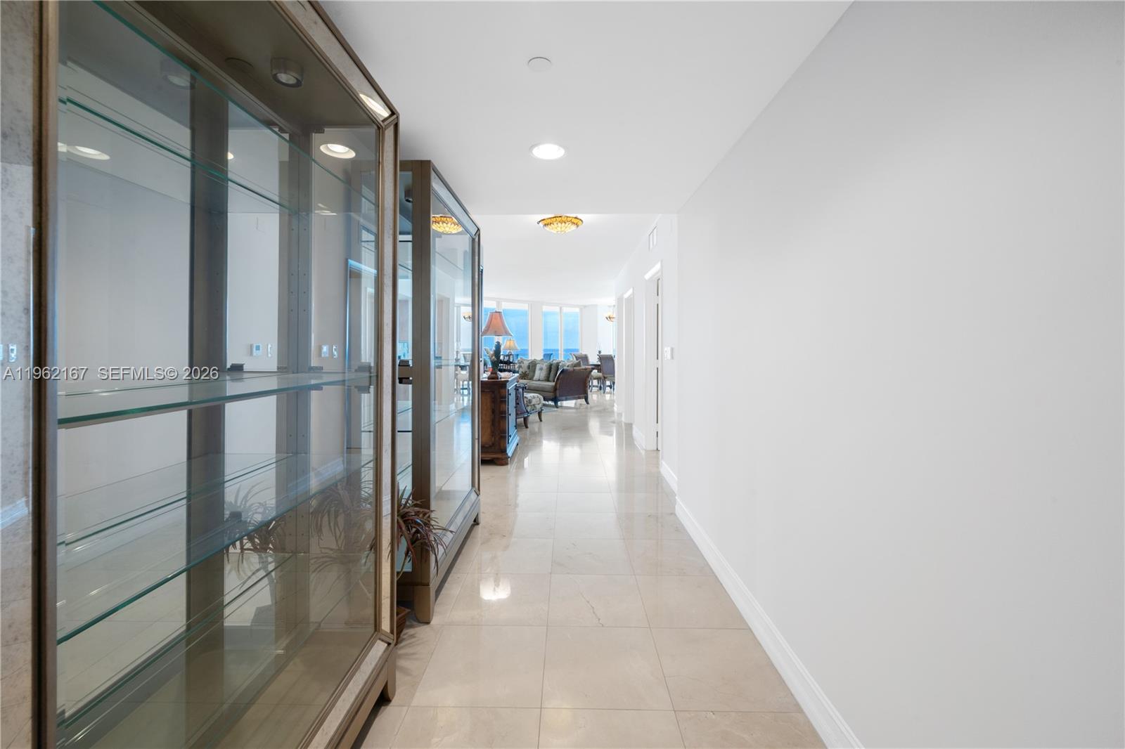 6365 Collins Ave #1901, Miami Beach FL 33141