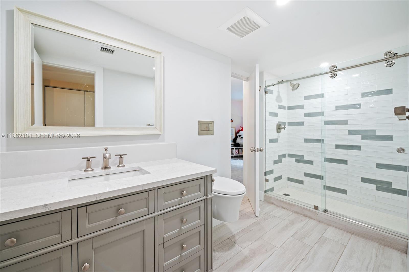 600 Grapetree Dr #3DS, Key Biscayne FL 33149