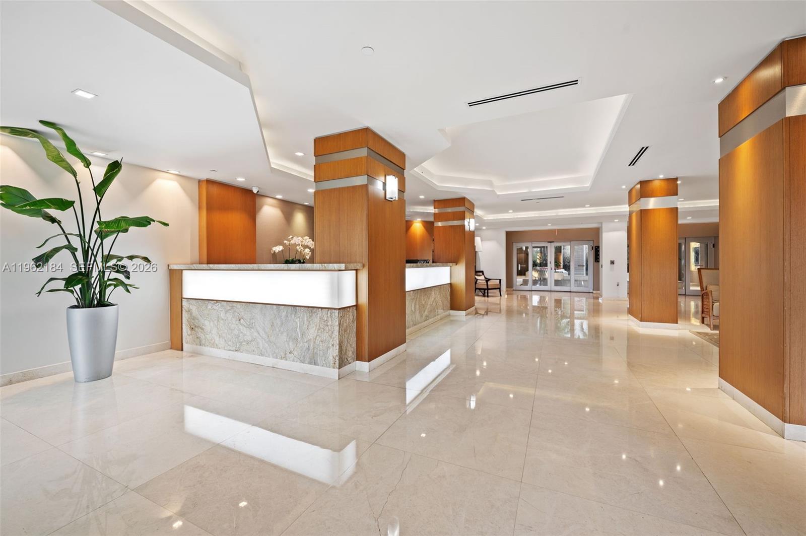 600 Grapetree Dr #3DS, Key Biscayne FL 33149