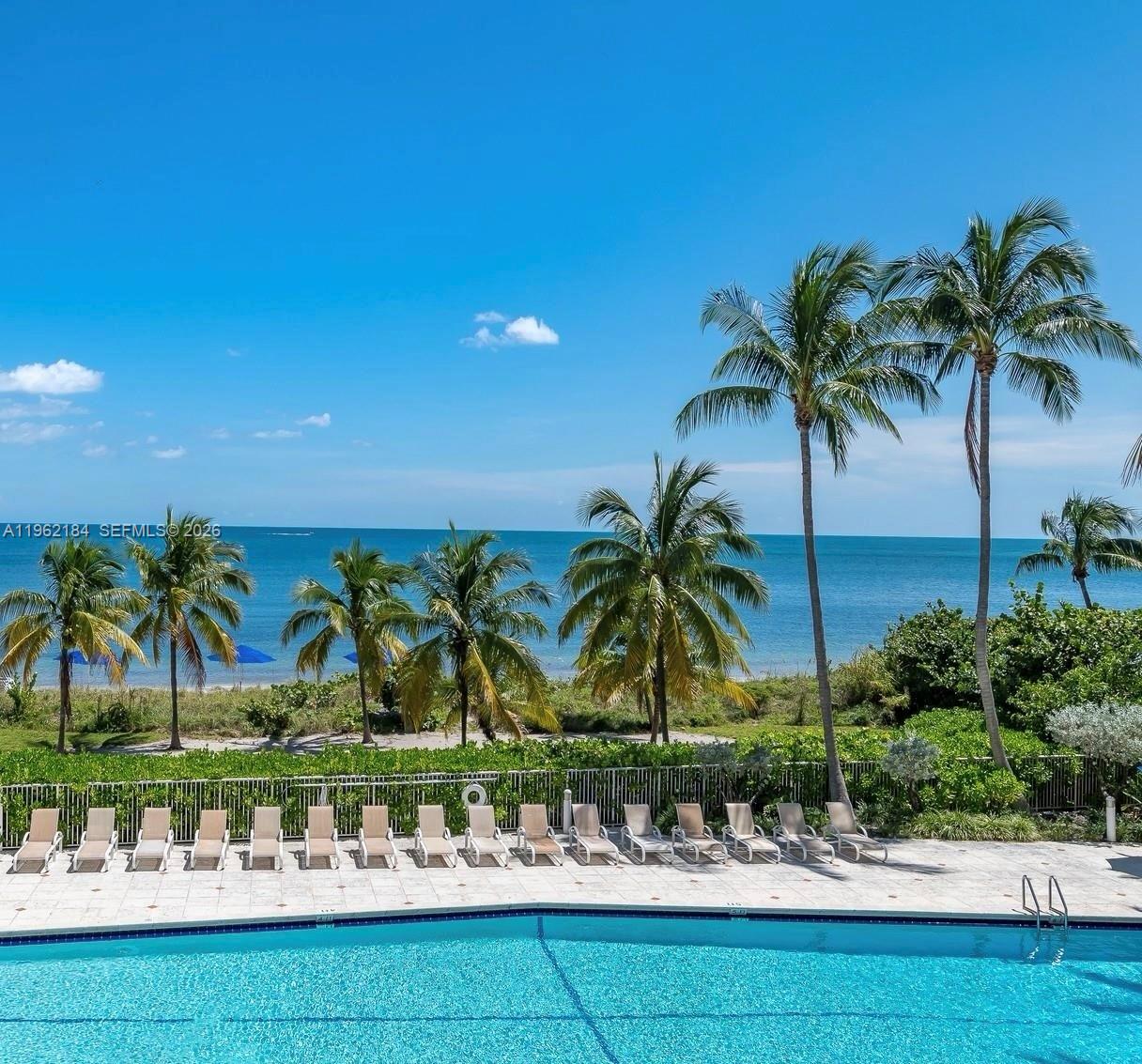 600 Grapetree Dr #3DS, Key Biscayne FL 33149