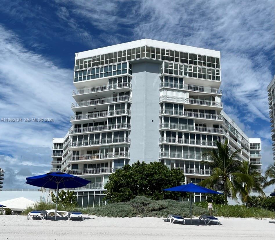 600 Grapetree Dr #3DS, Key Biscayne FL 33149