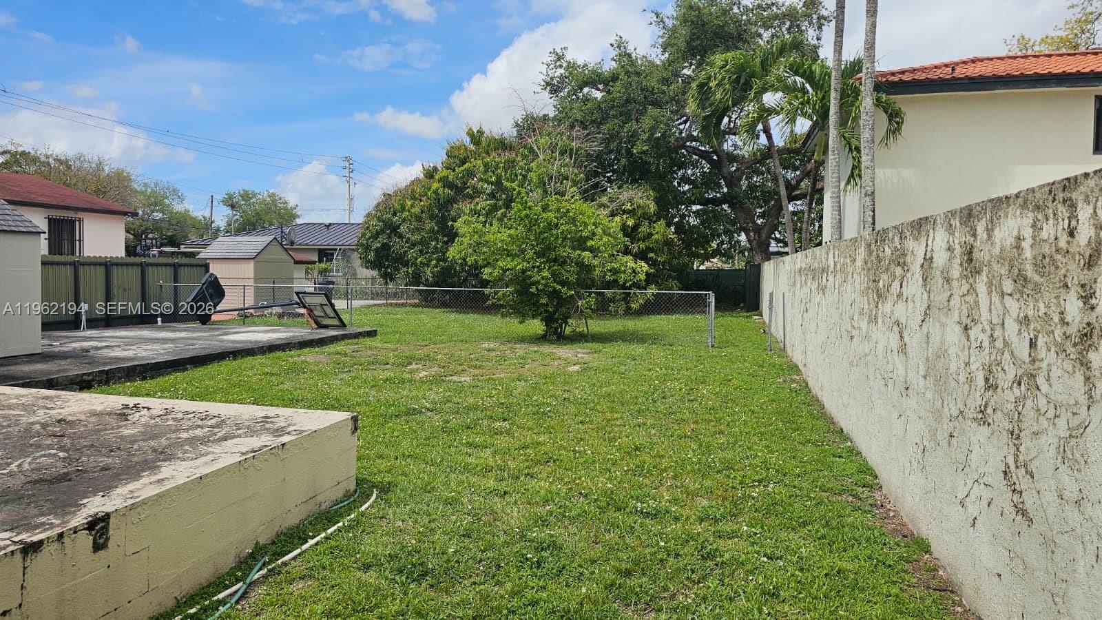 8891 SW 28th St, Miami FL 33165