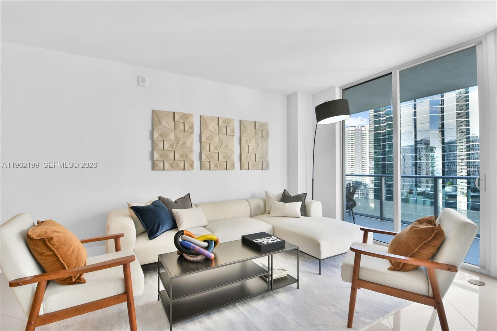 1300 Brickell Bay Dr #1910, Miami FL 33131