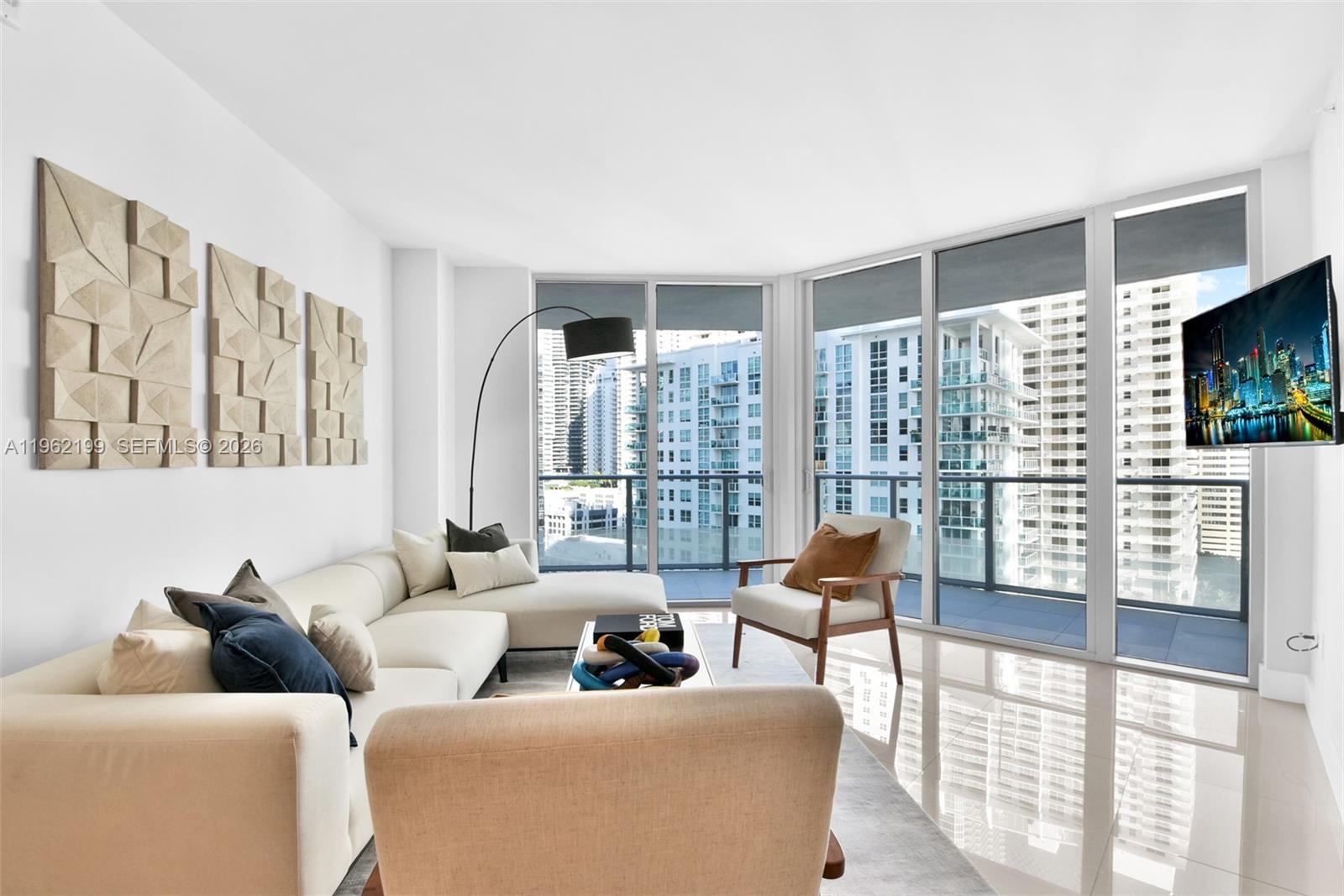 1300 Brickell Bay Dr #1910, Miami FL 33131