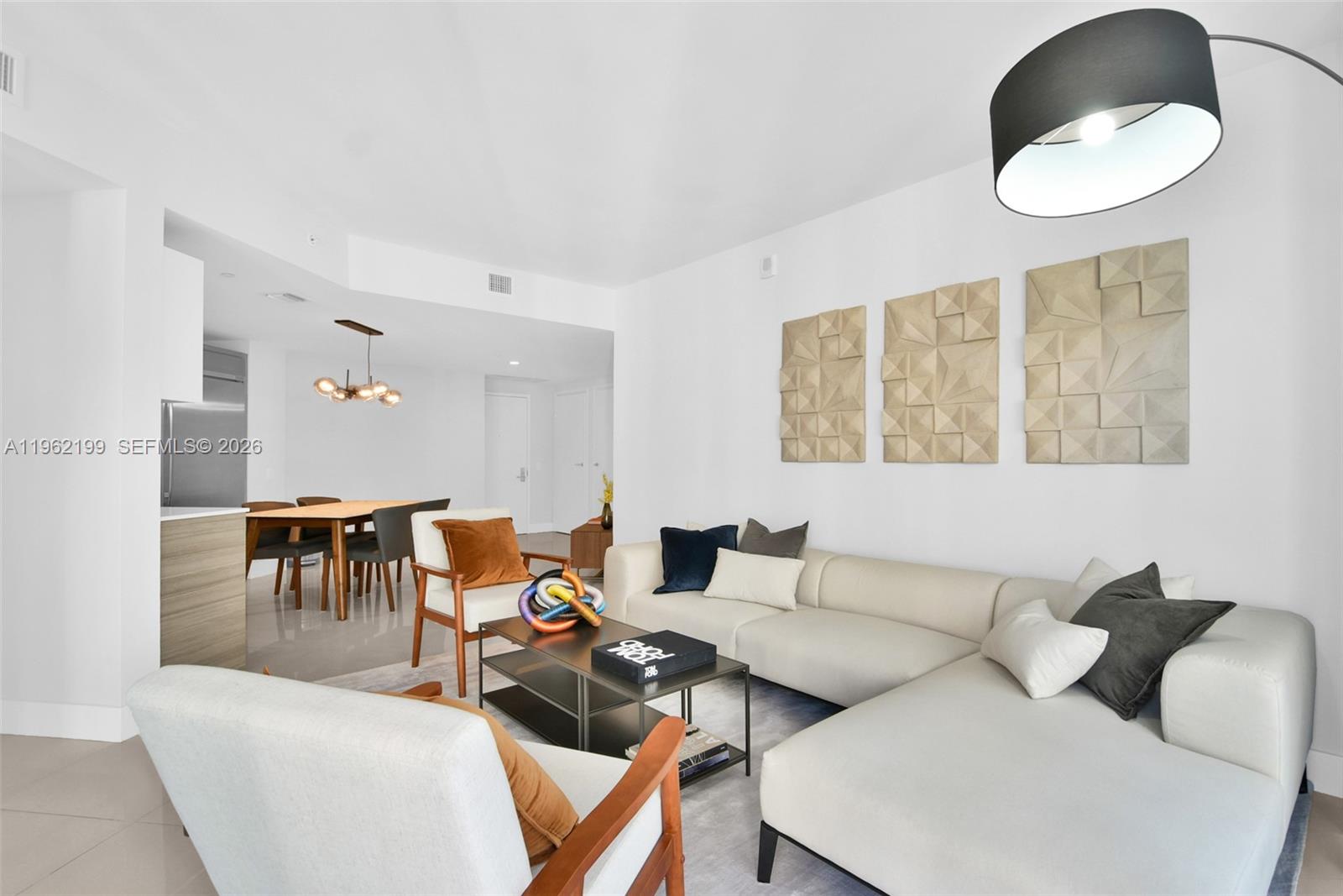 1300 Brickell Bay Dr #1910, Miami FL 33131