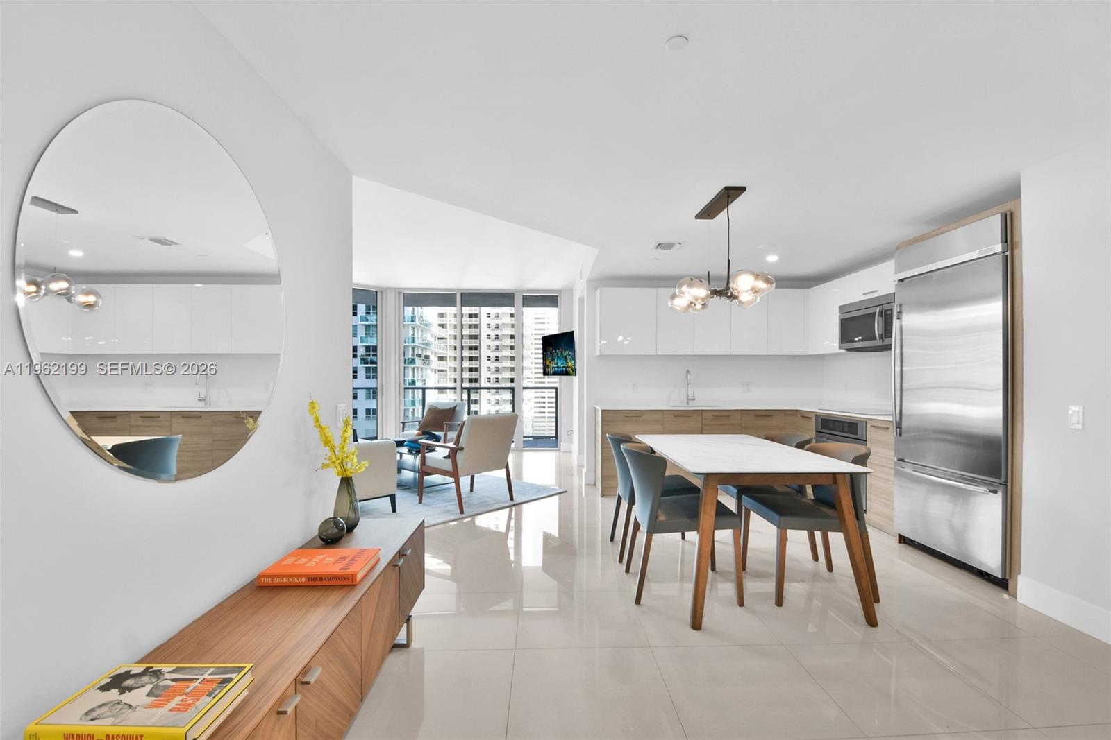 1300 Brickell Bay Dr #1910, Miami FL 33131
