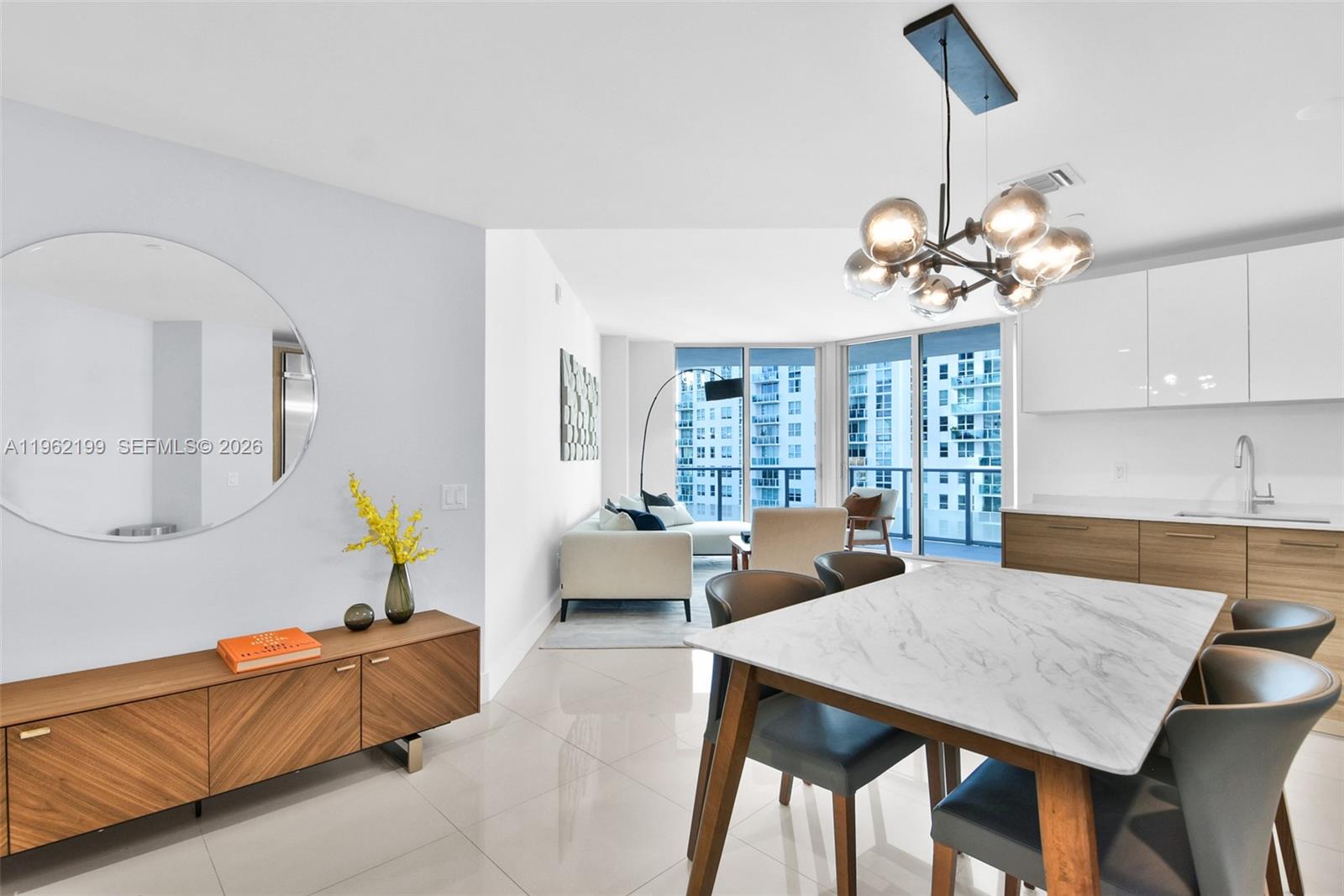 1300 Brickell Bay Dr #1910, Miami FL 33131