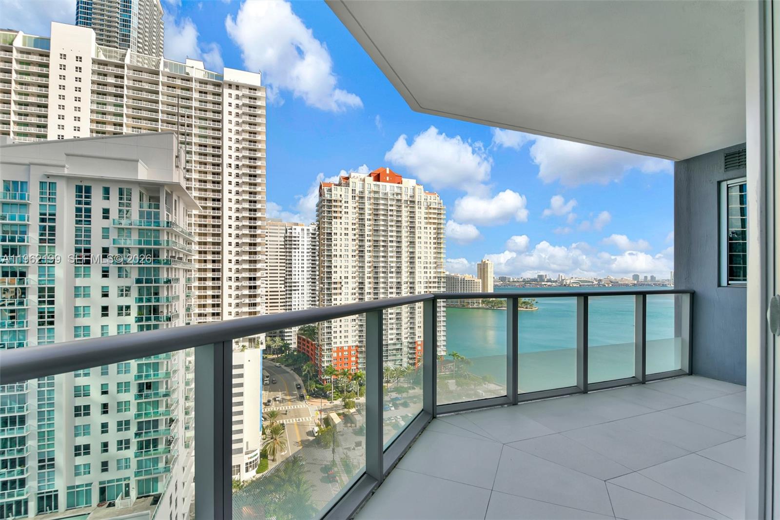 1300 Brickell Bay Dr #1910, Miami FL 33131