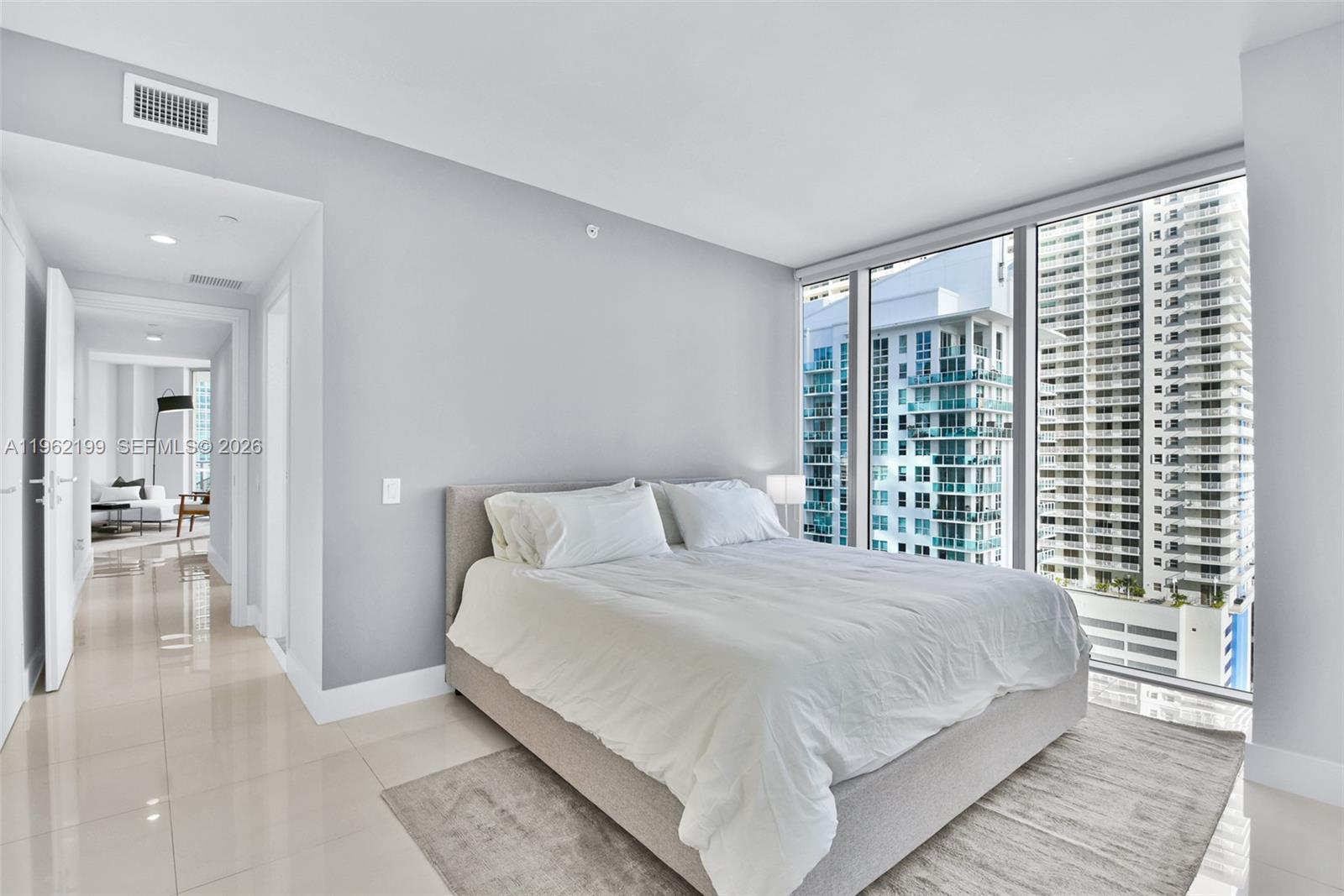 1300 Brickell Bay Dr #1910, Miami FL 33131