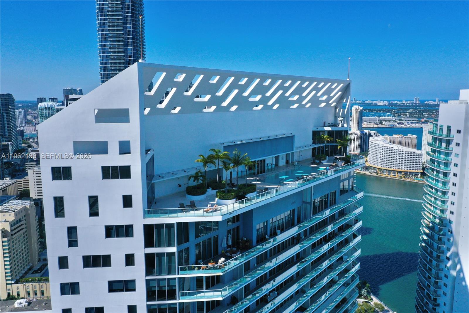 1300 Brickell Bay Dr #1910, Miami FL 33131