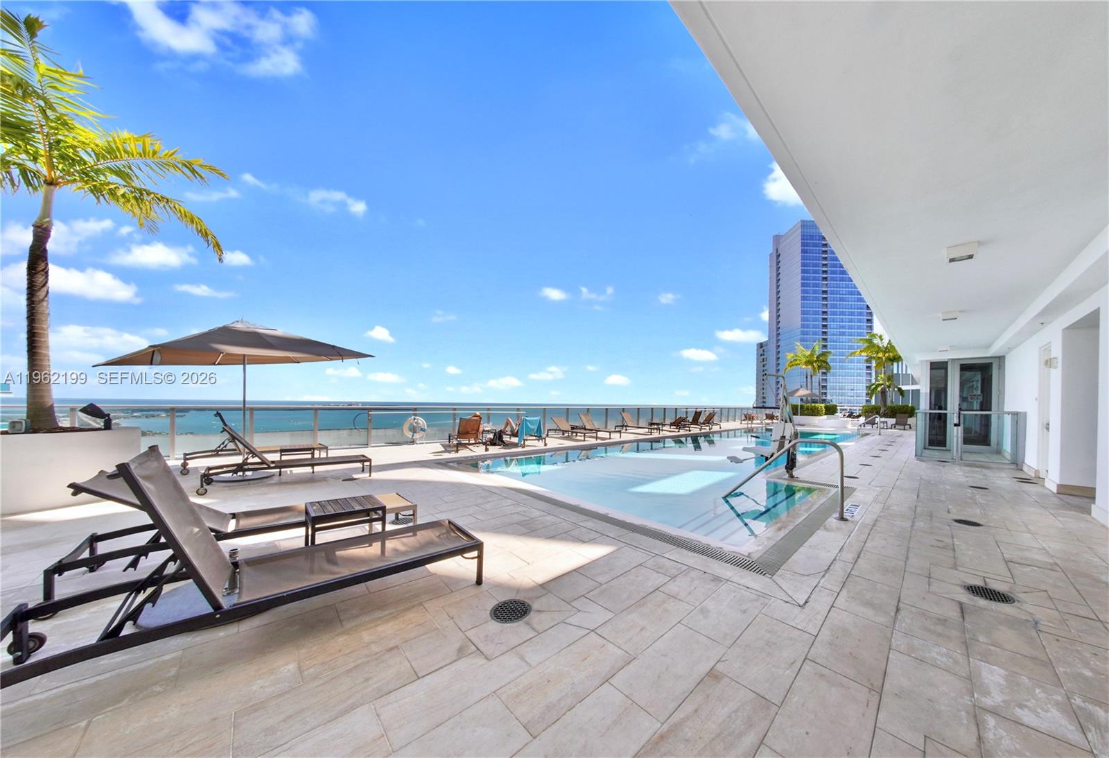1300 Brickell Bay Dr #1910, Miami FL 33131