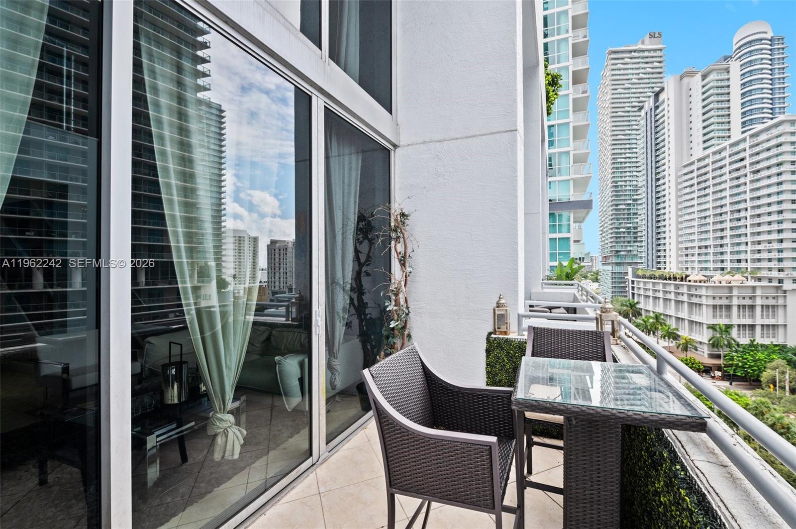 1050 Brickell Ave #1014, Miami FL 33131