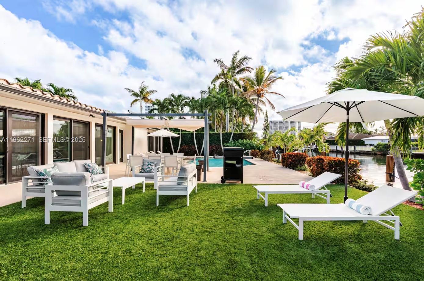 636 Hibiscus Dr #0, Hallandale Beach FL 33009
