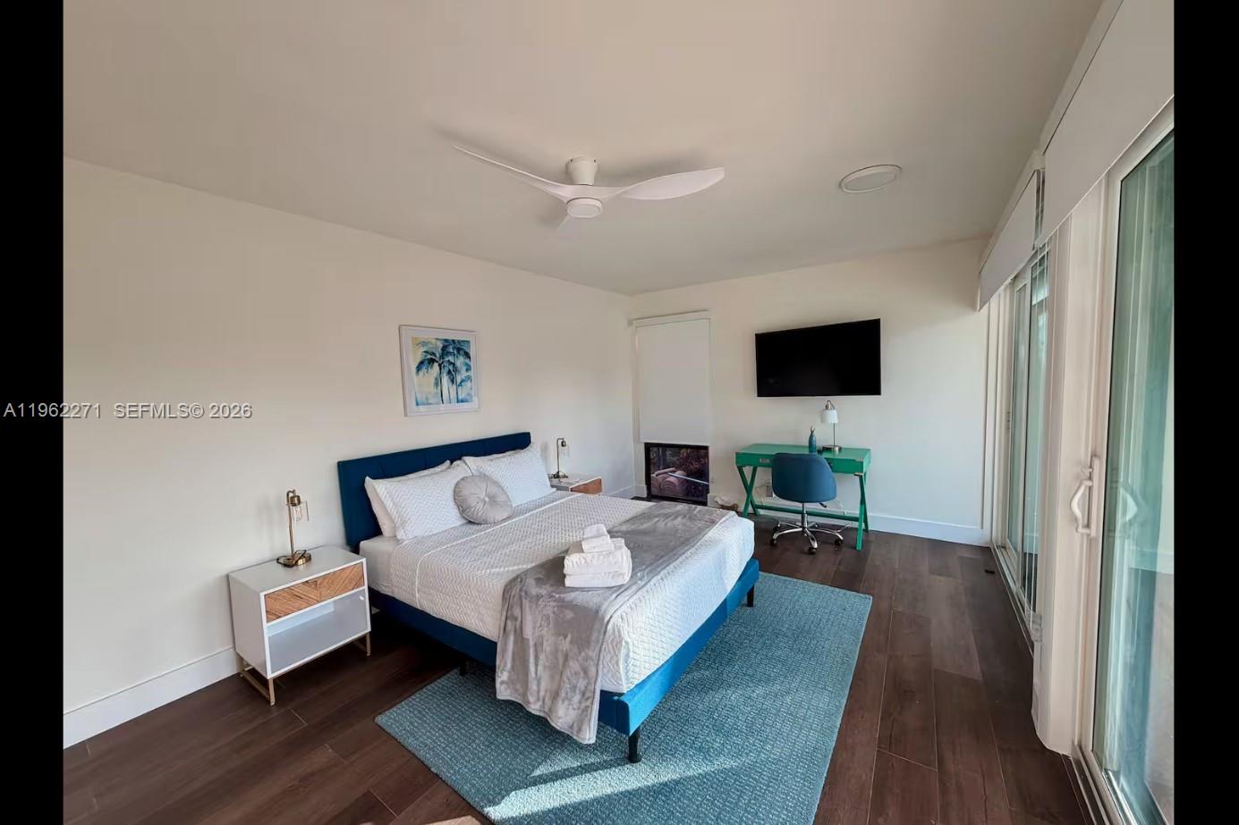 636 Hibiscus Dr #0, Hallandale Beach FL 33009