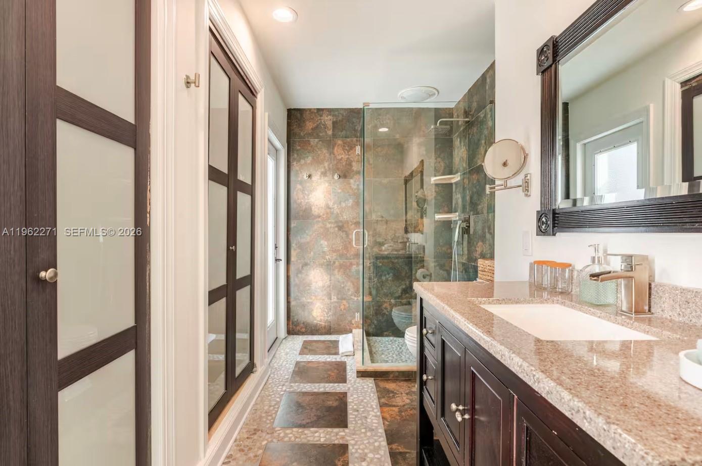 636 Hibiscus Dr #0, Hallandale Beach FL 33009