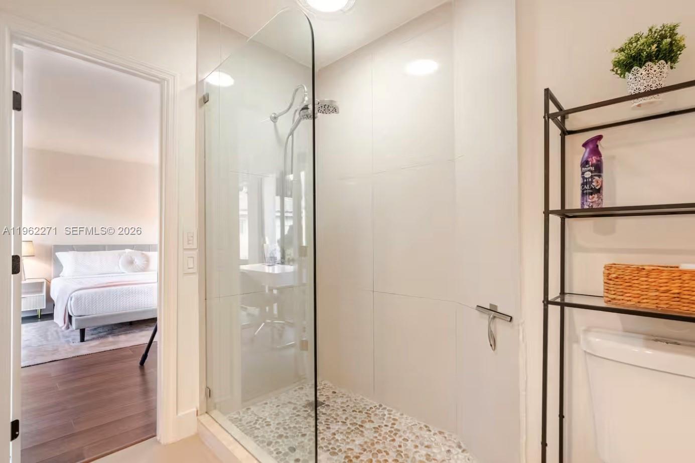 636 Hibiscus Dr #0, Hallandale Beach FL 33009