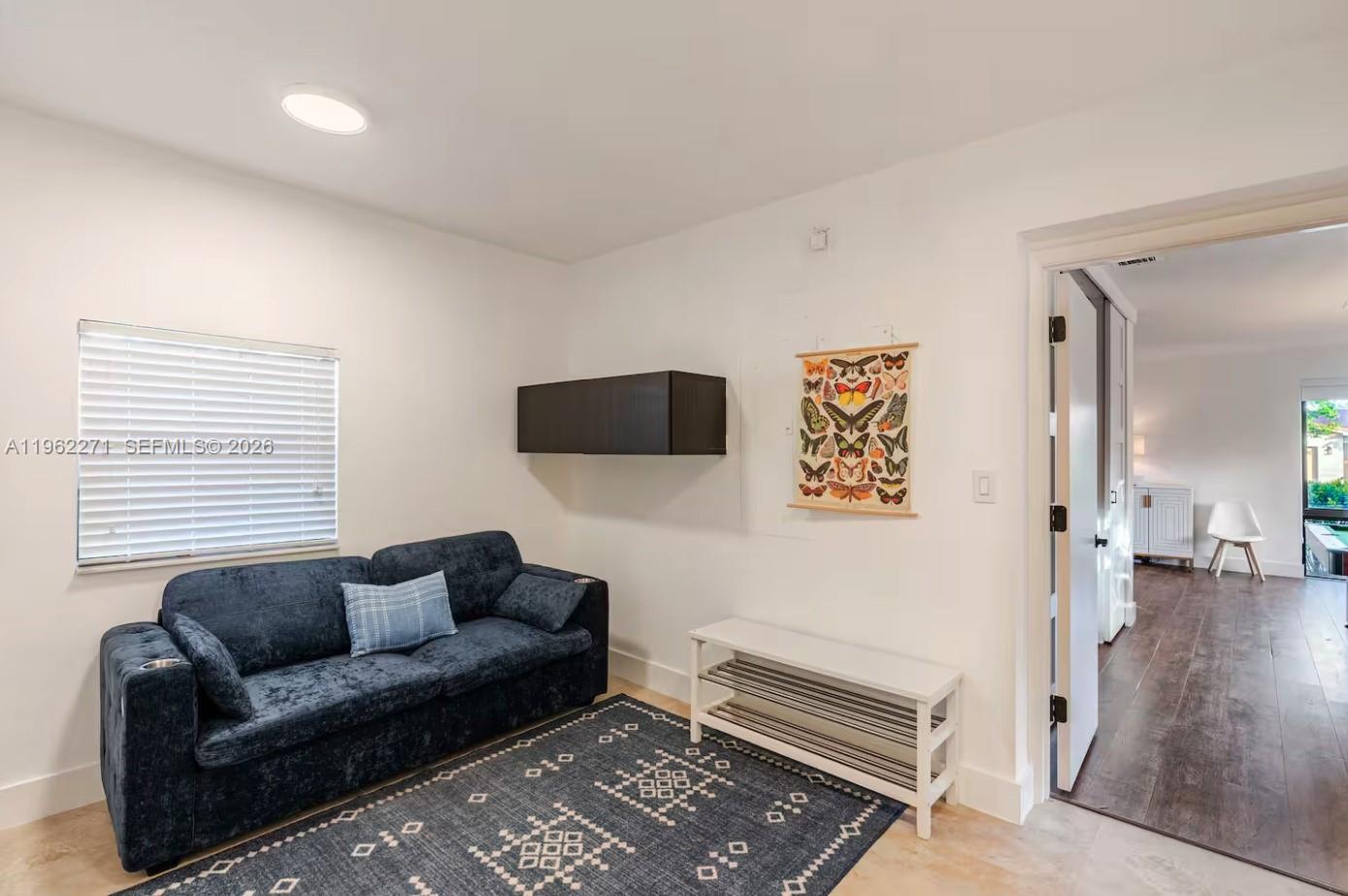 636 Hibiscus Dr #0, Hallandale Beach FL 33009