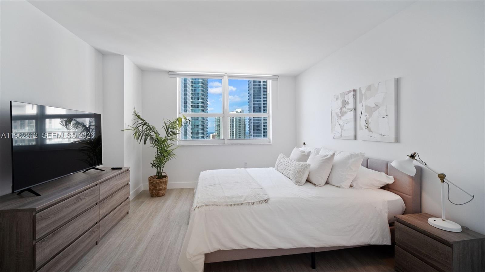 1155 Brickell Bay Dr #2203, Miami FL 33131