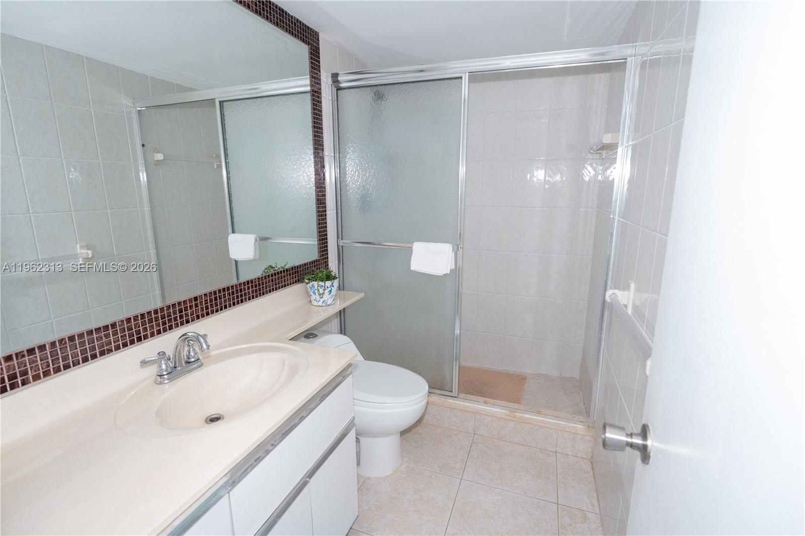 1021 Hillsboro Mile #204, Hillsboro Beach FL 33062