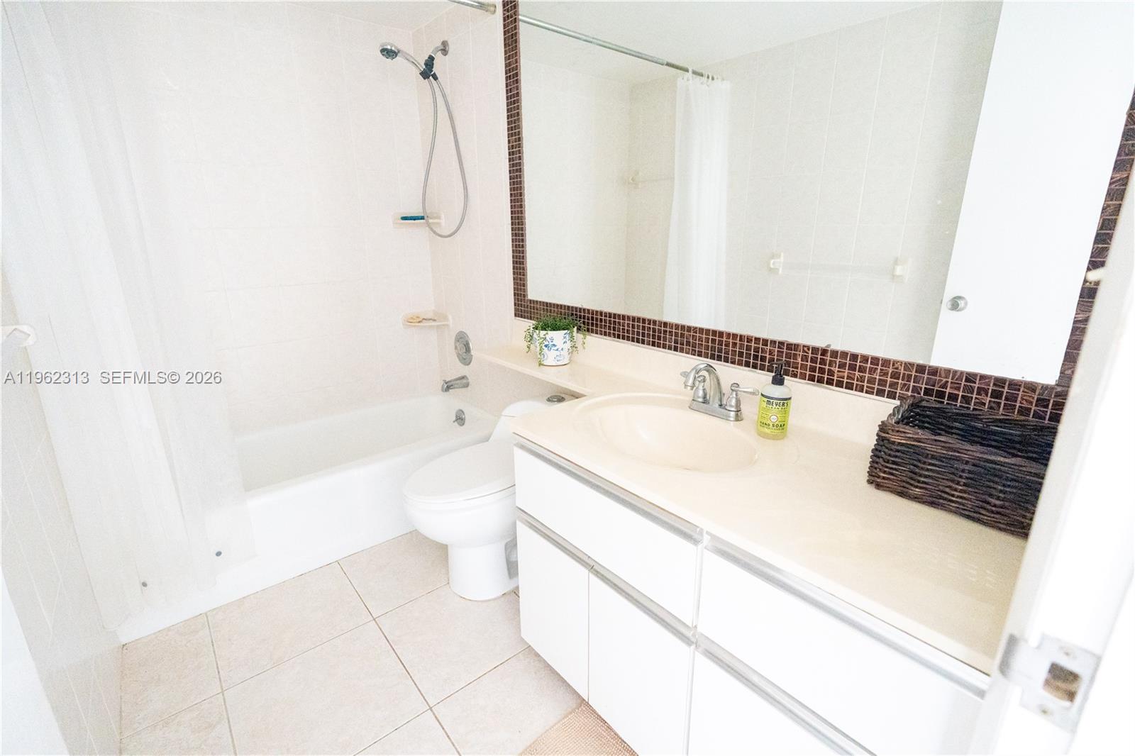1021 Hillsboro Mile #204, Hillsboro Beach FL 33062