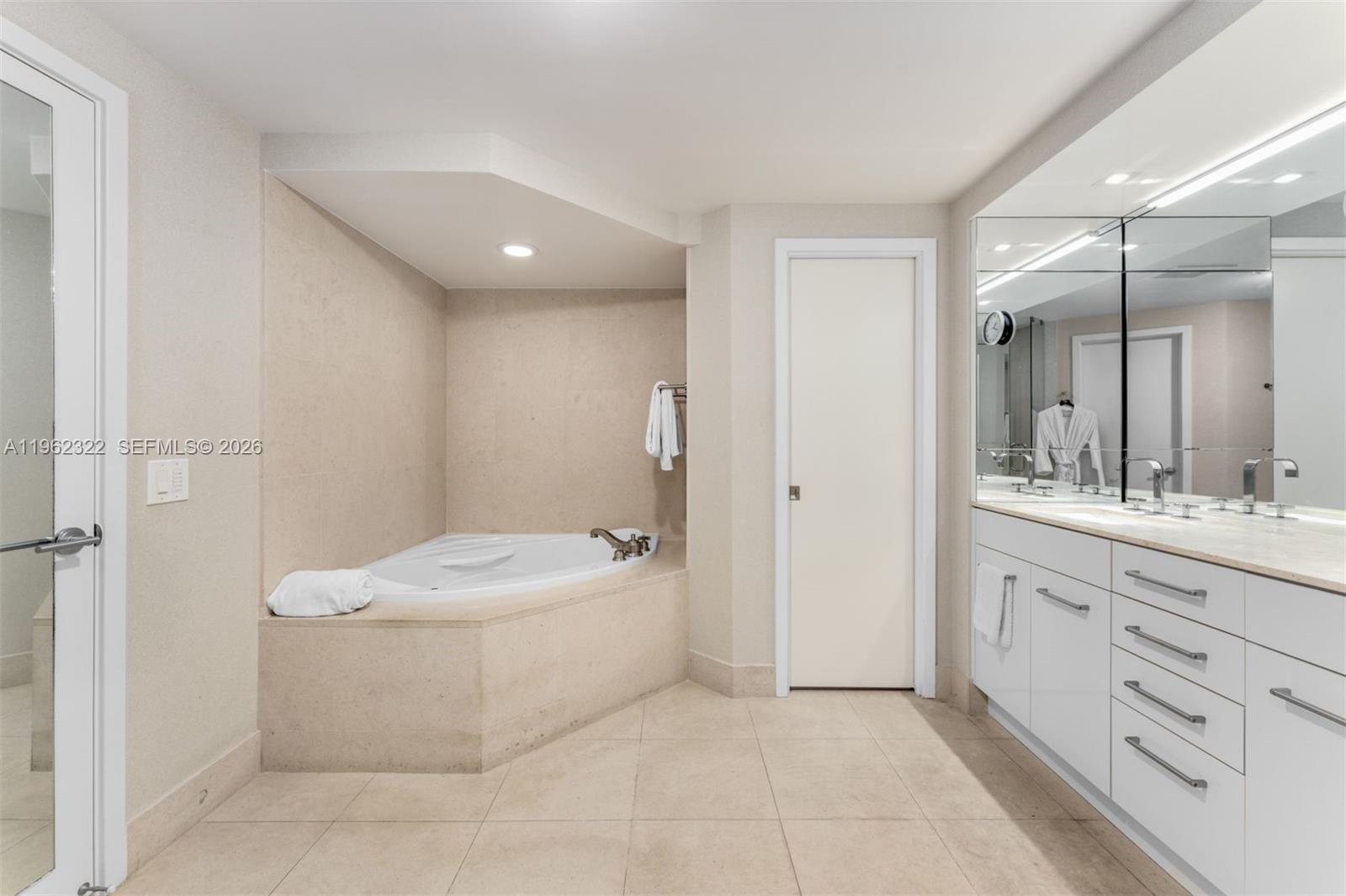 6899 Collins Ave #403, Miami Beach FL 33141