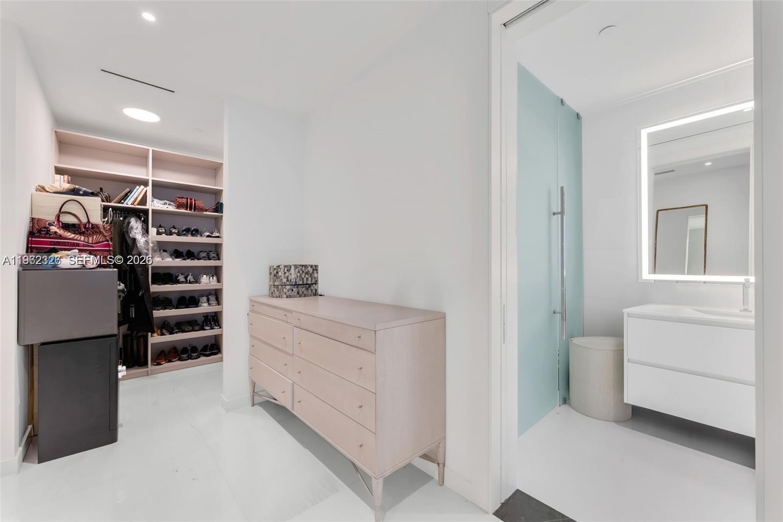300 N Biscayne Boulevard Way #4104C, Miami FL 33131