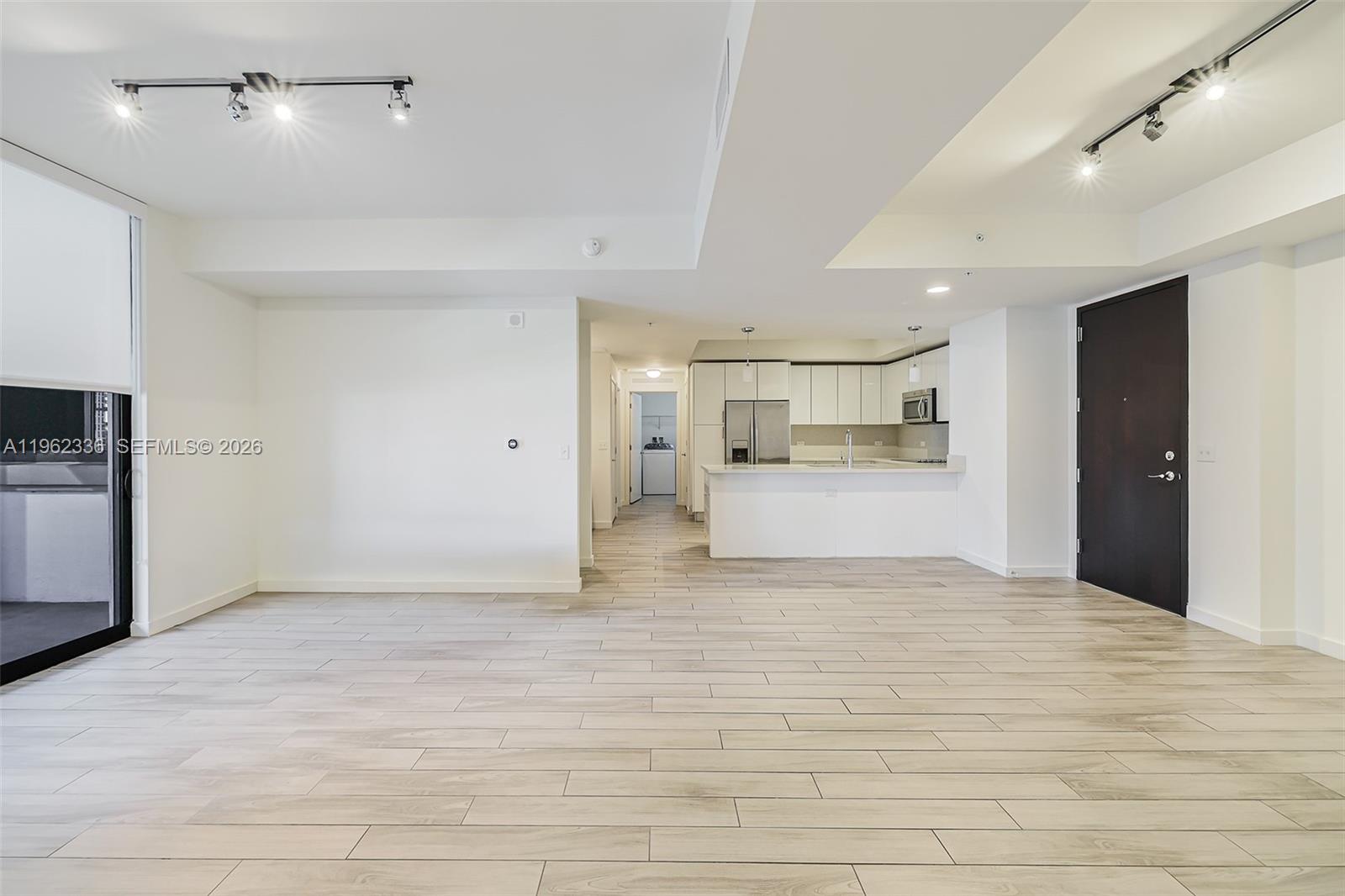 999 SW 1st Ave #1916, Miami FL 33130