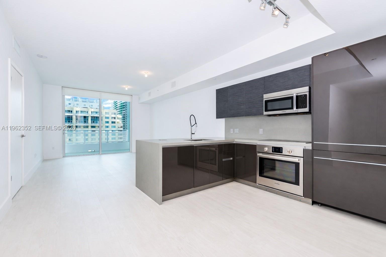 1080 Brickell Ave #1706, Miami FL 33131