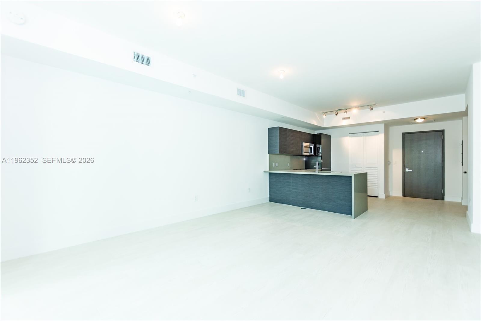 1080 Brickell Ave #1706, Miami FL 33131