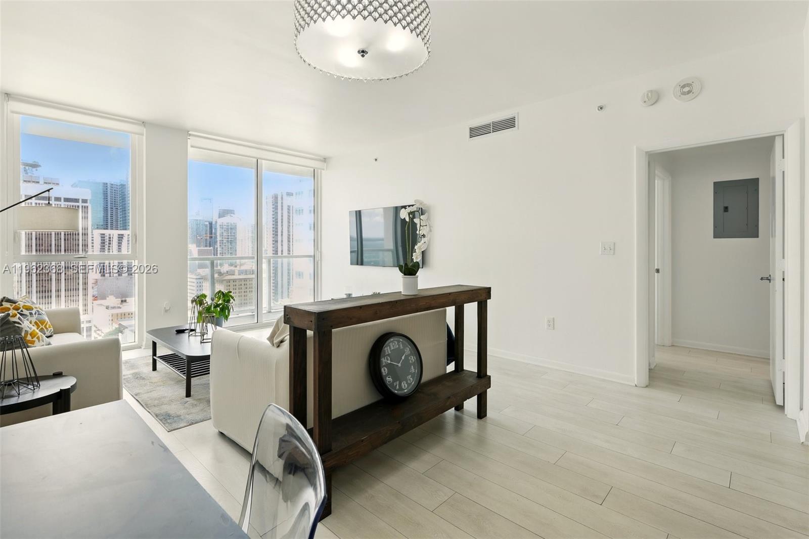 244 Biscayne Blvd #2405, Miami FL 33132