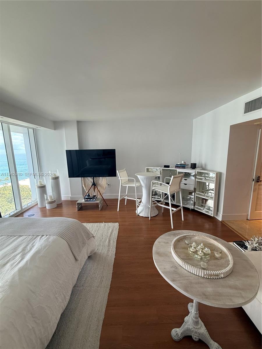 10275 Collins Ave #1402, Bal Harbour FL 33154