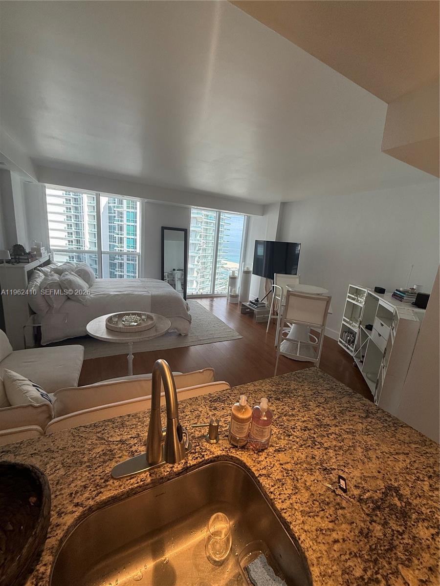 10275 Collins Ave #1402, Bal Harbour FL 33154
