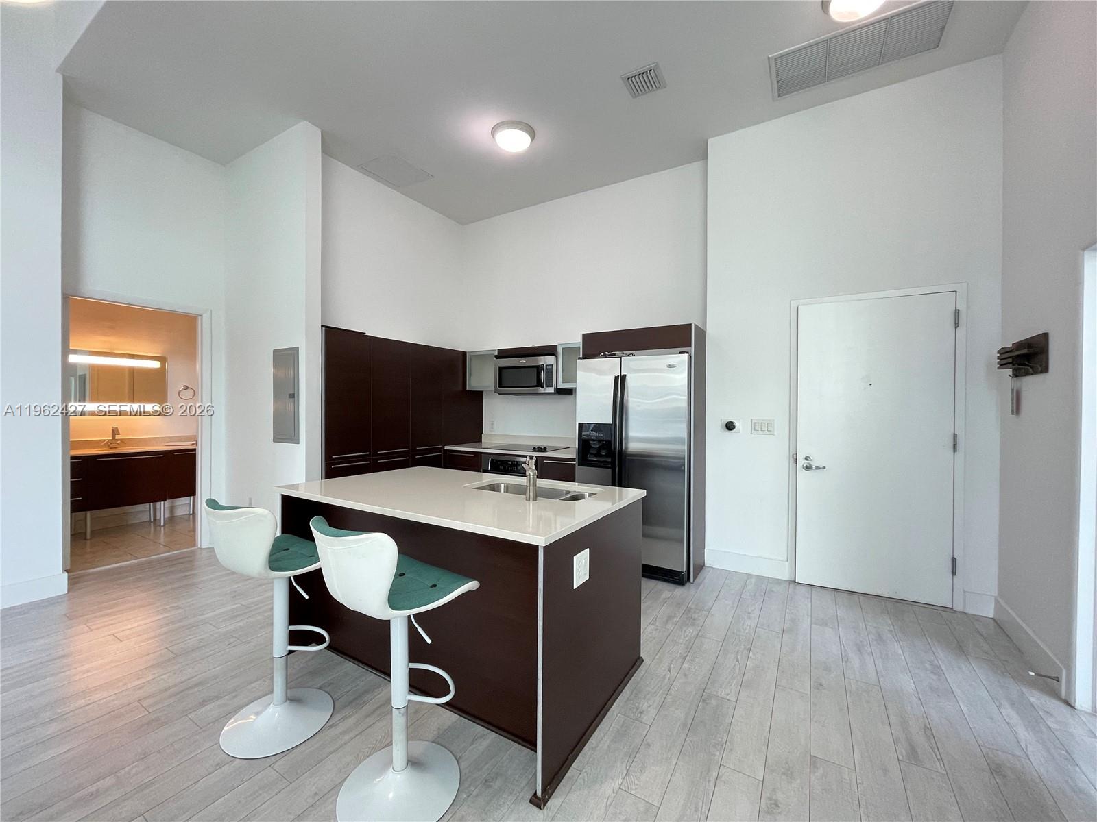 1900 N Bayshore Dr #709, Miami FL 33132