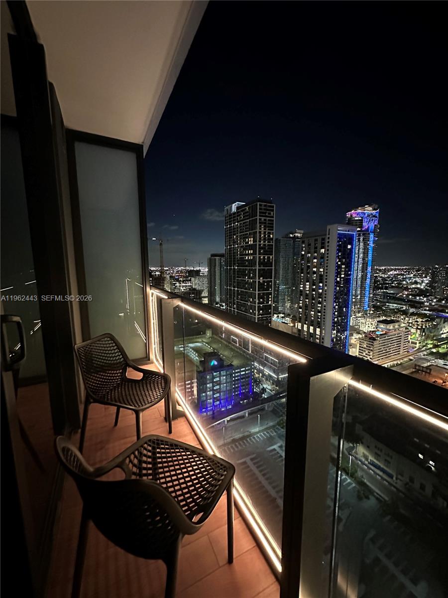 398 NE 5th St #3008, Miami FL 33132