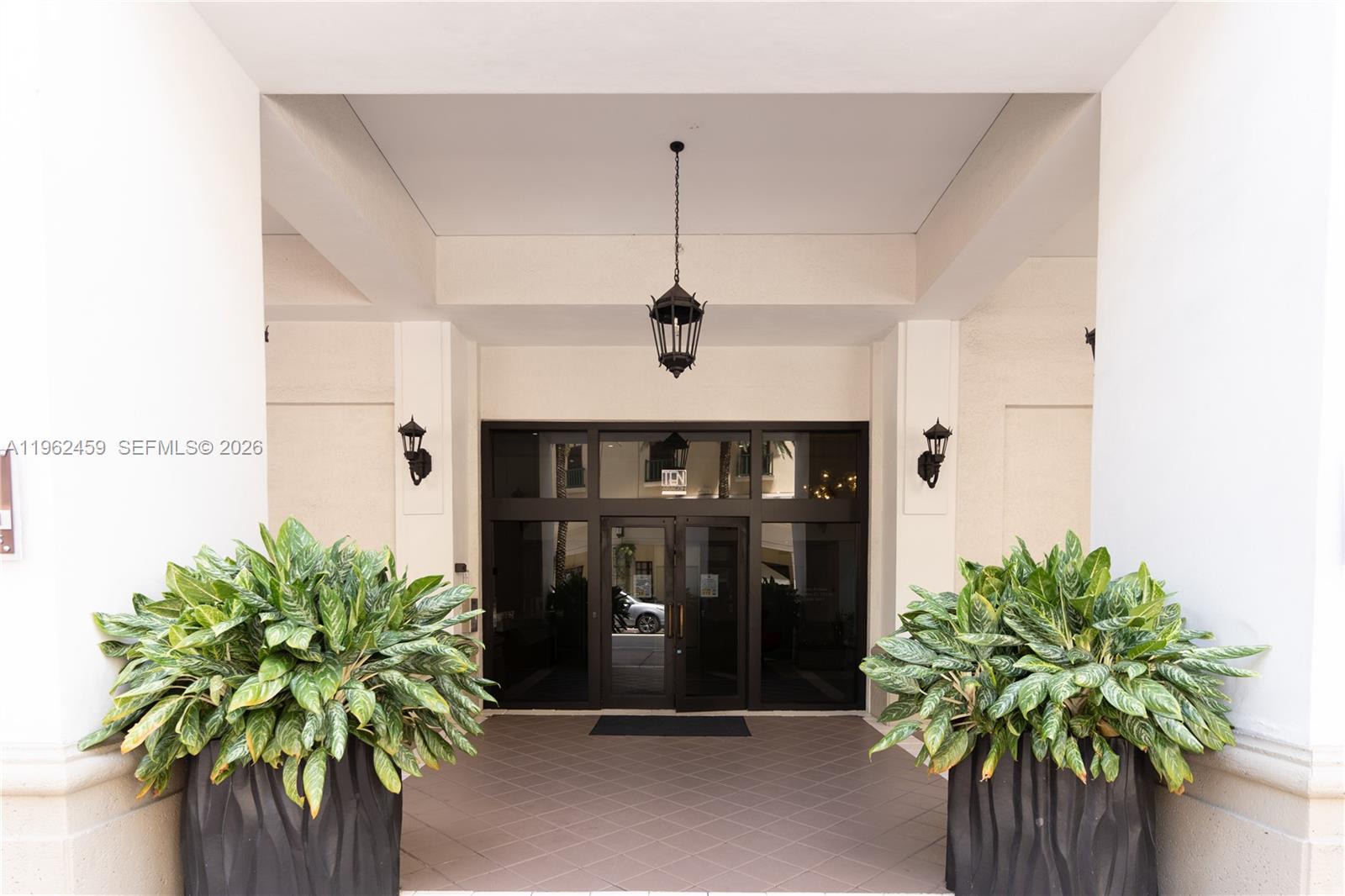 10 Aragon Ave #1105, Coral Gables FL 33134
