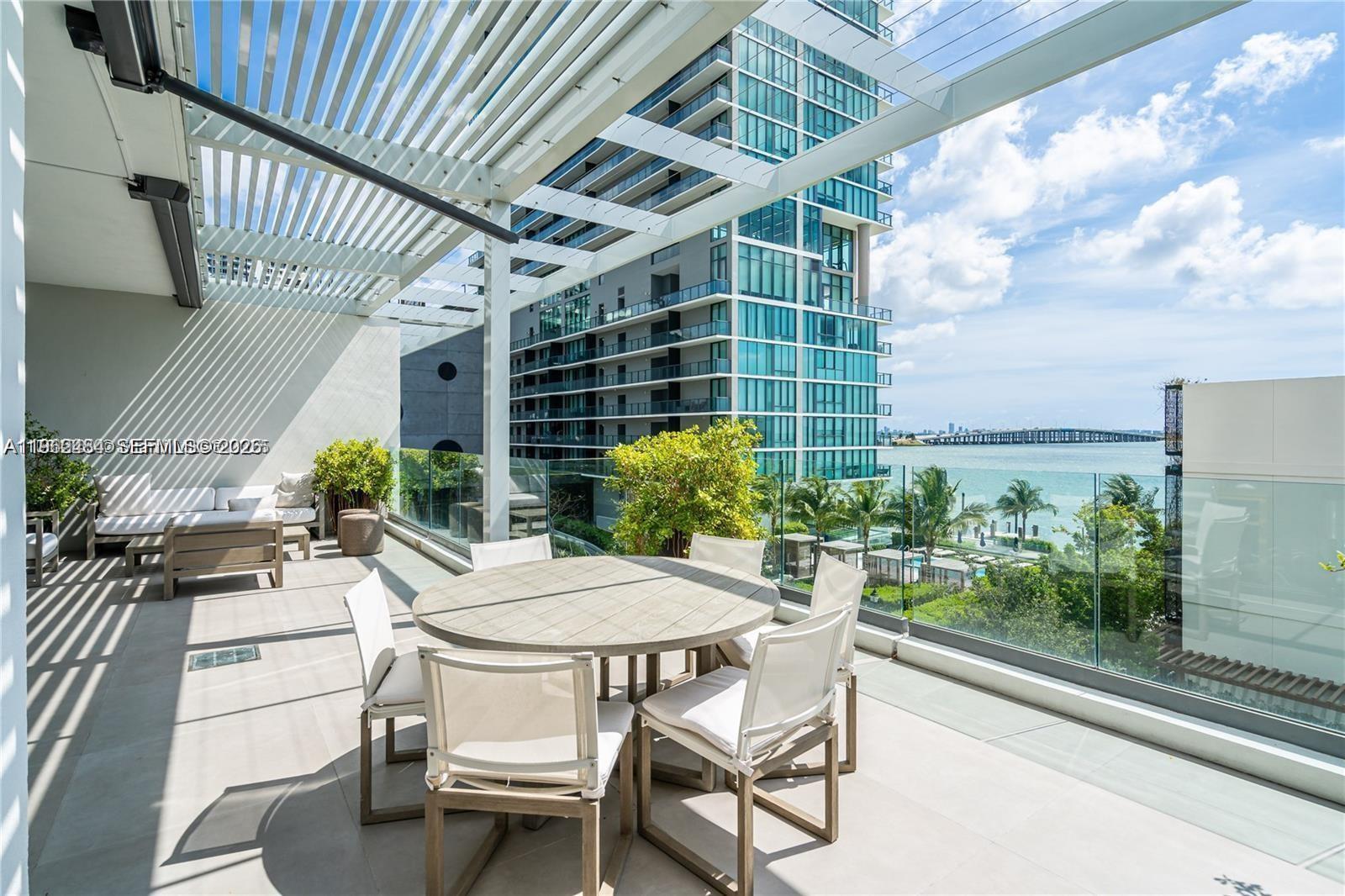 650 NE 32nd St #BH6, Miami FL 33137