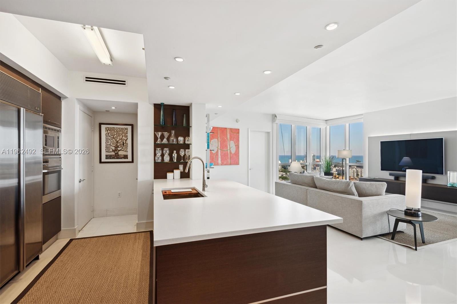 400 Alton Rd #1910, Miami Beach FL 33139
